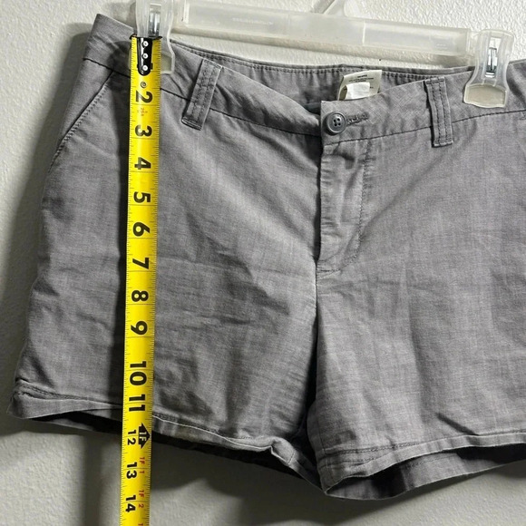Magellan Outdoors Women Gray Casual Shorts Size 6 - Picture 6 of 9